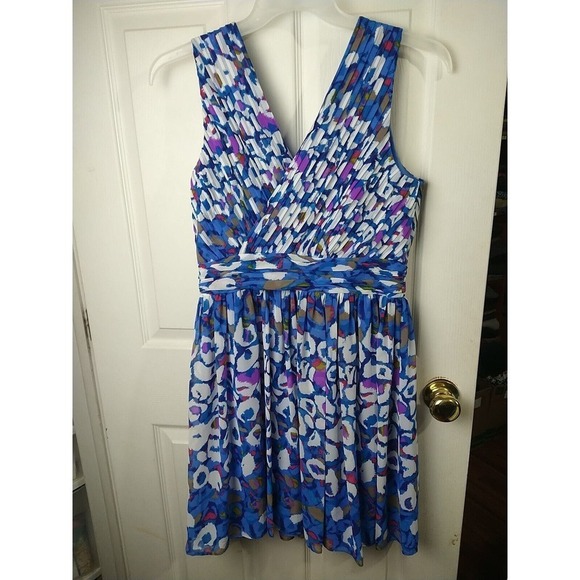 Matthew Williamson V Necklines Pleated Knee Length Fit And Flare Dress. Size 10 - Picture 12 of 12